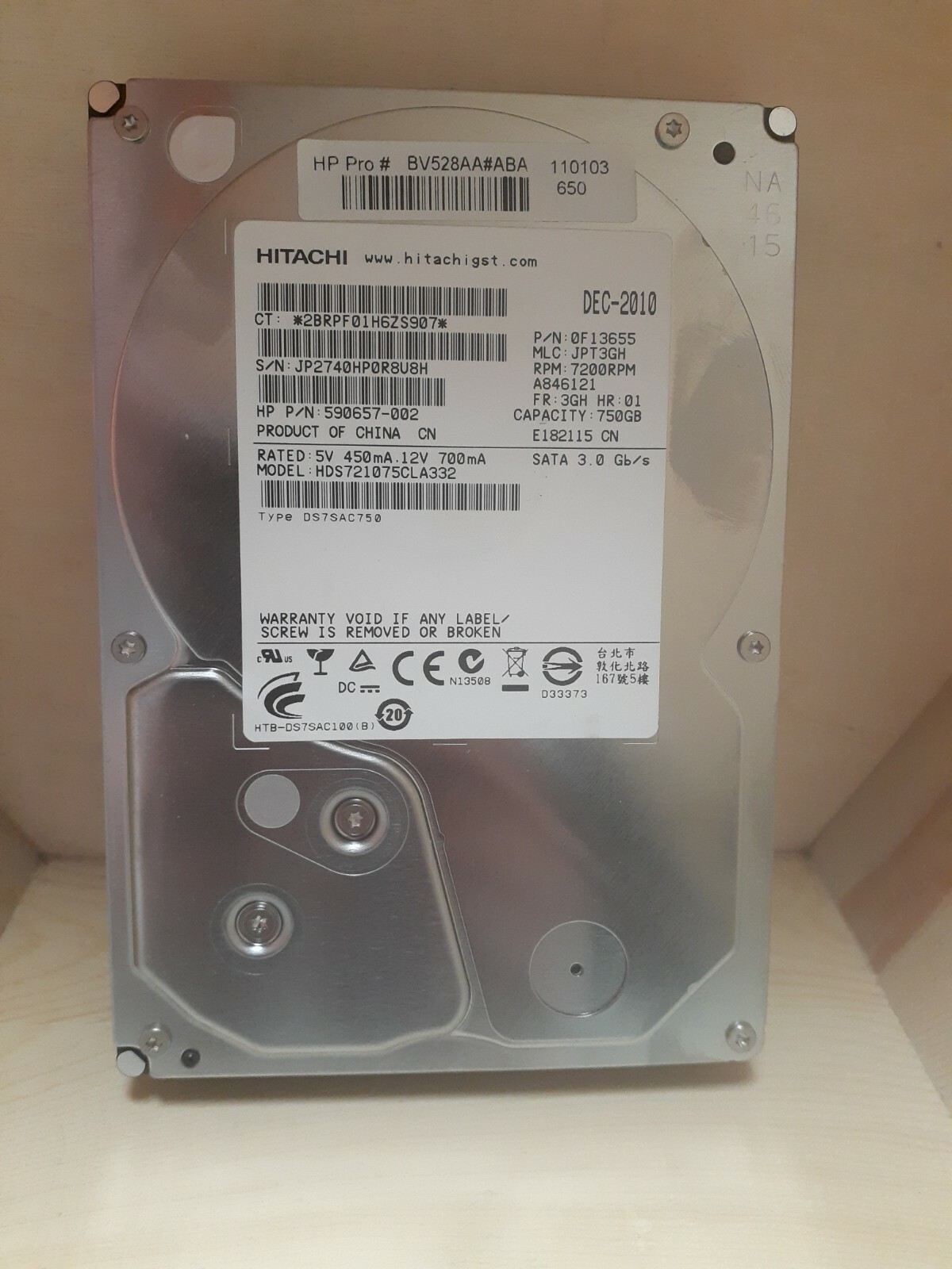 Hitachi 750GB HDS721075CLA332 3.5" SATA Desktop Hard Drive 590657-002