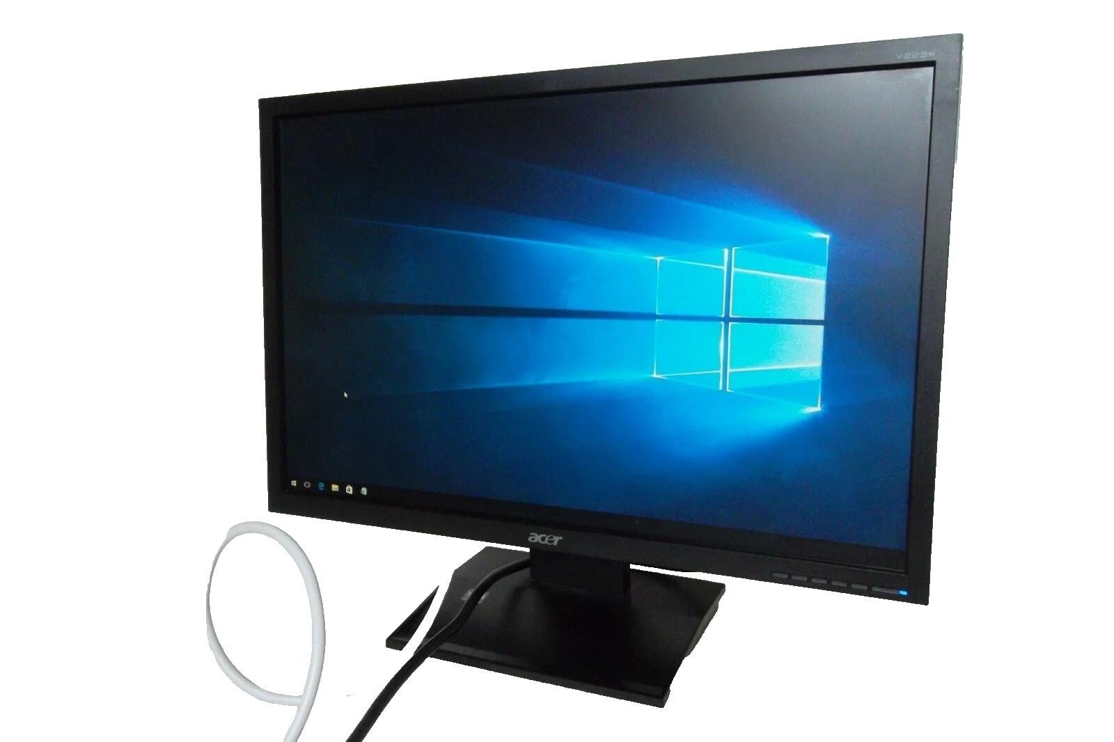 Acer V223W 22" LCD DVI-D VGA Monitor W-POWER CORD
