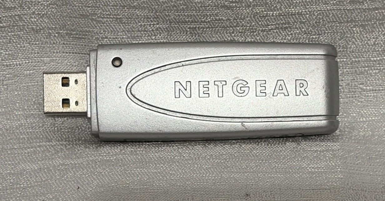 NETGEAR WG111V3 WIRELESS USB ADAPTER WIRE LESS
