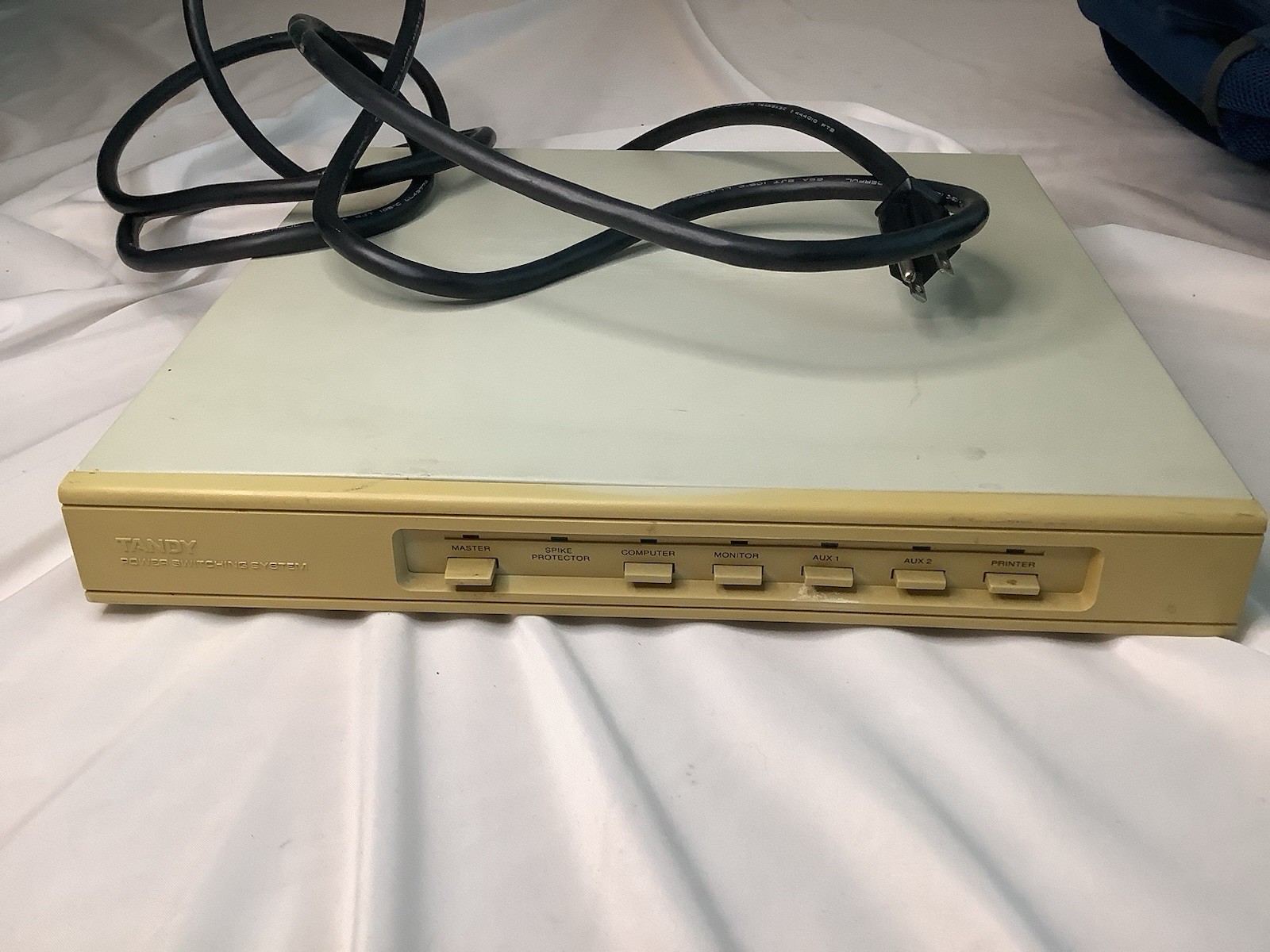 Vintage Tandy POWER SWITCHING SYSTEM Model No. 26-203A with Rotating Base Tested