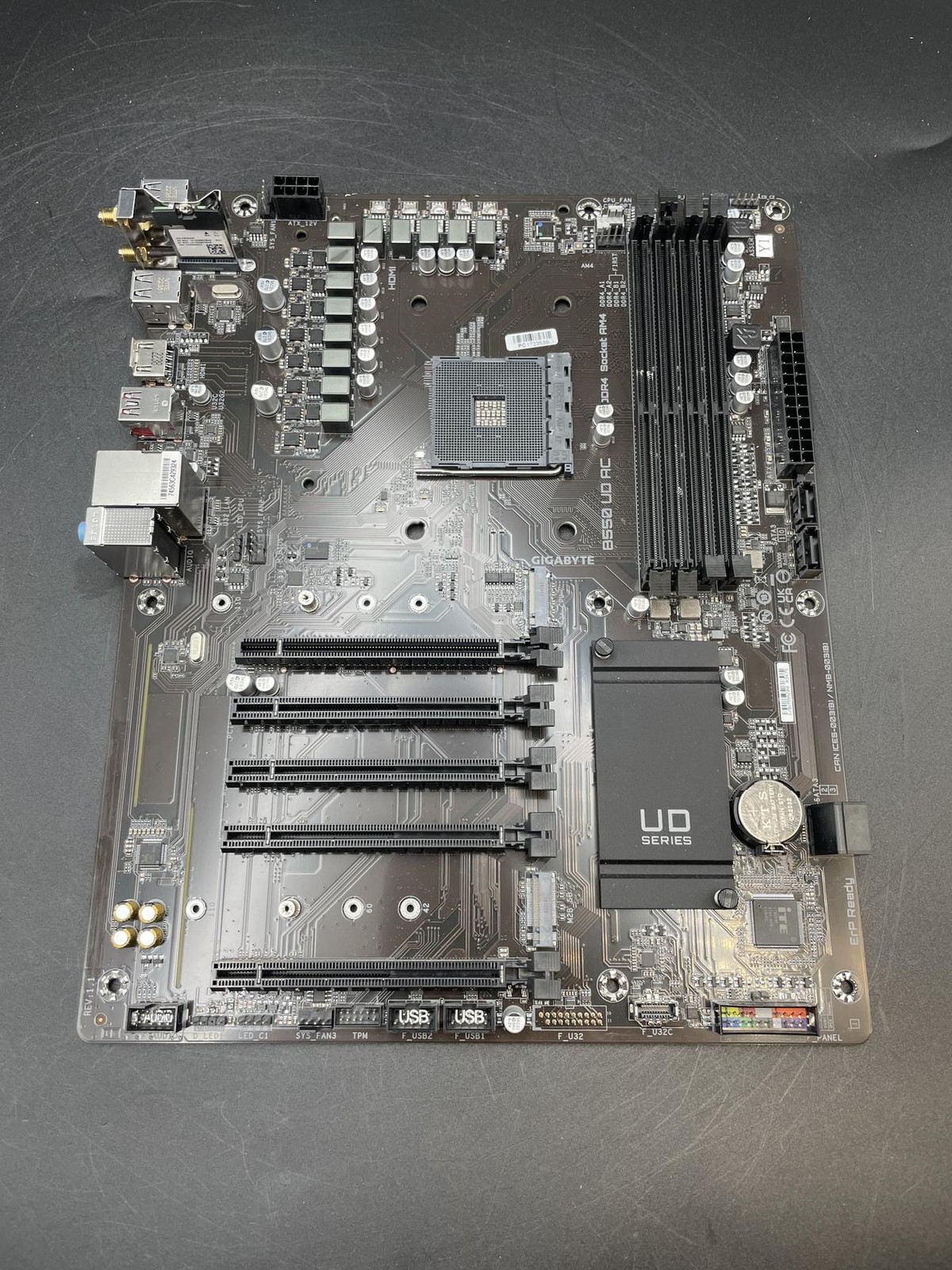 Gigabyte B550 UD AC AM4 Desktop Gaming Motherboard PC1723539