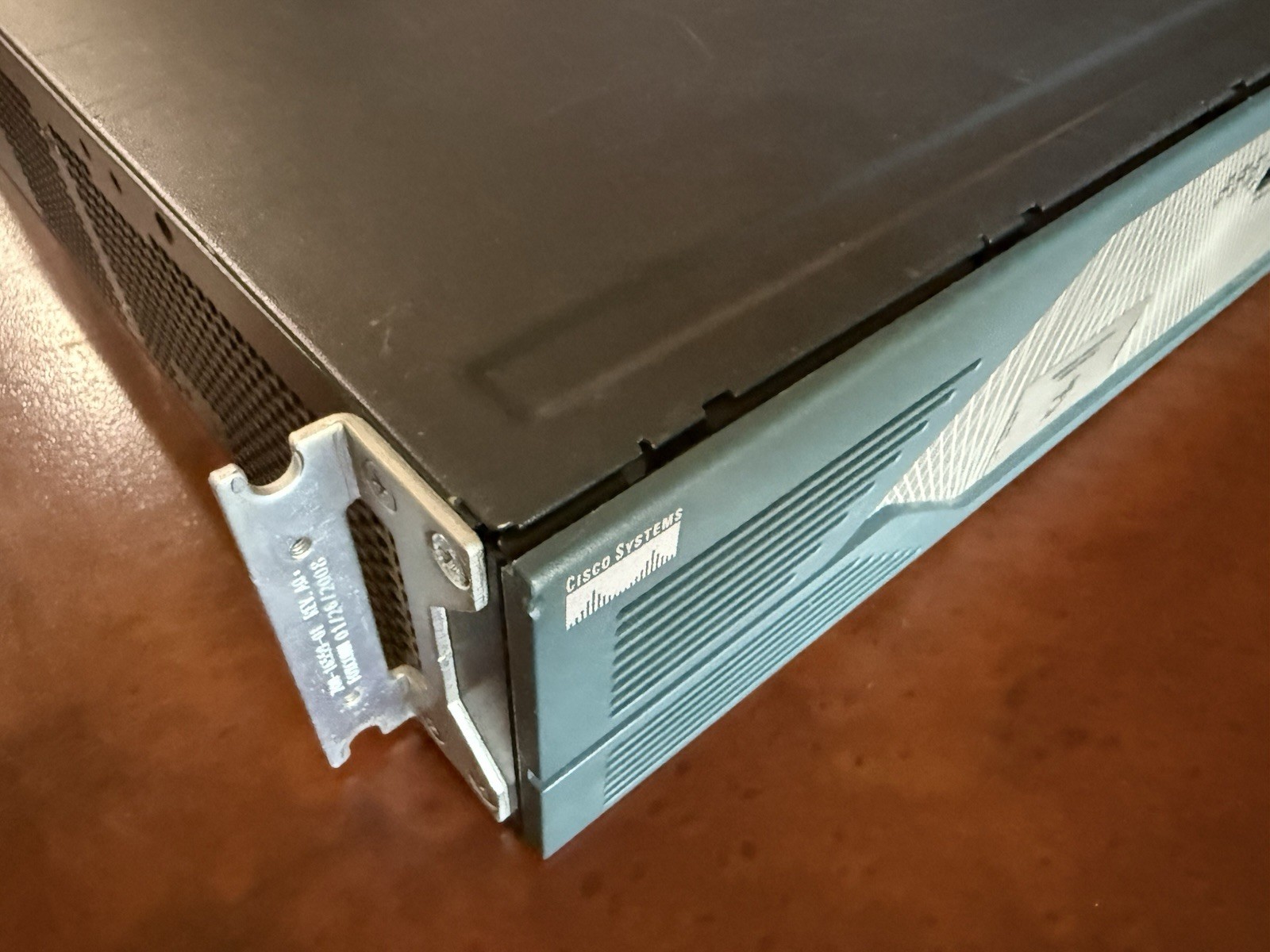 Cisco 2821 Router IOS 15.1, CME 8.5, 1GBD/256F, CISCO2821 2801 2811 2851