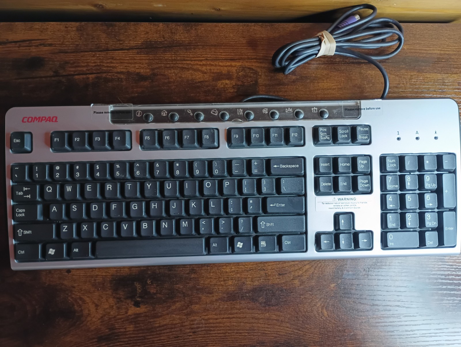 Compaq KB-0133 Wired USB Multimedia Keyboard Enhanced Function Keys Silver/Black