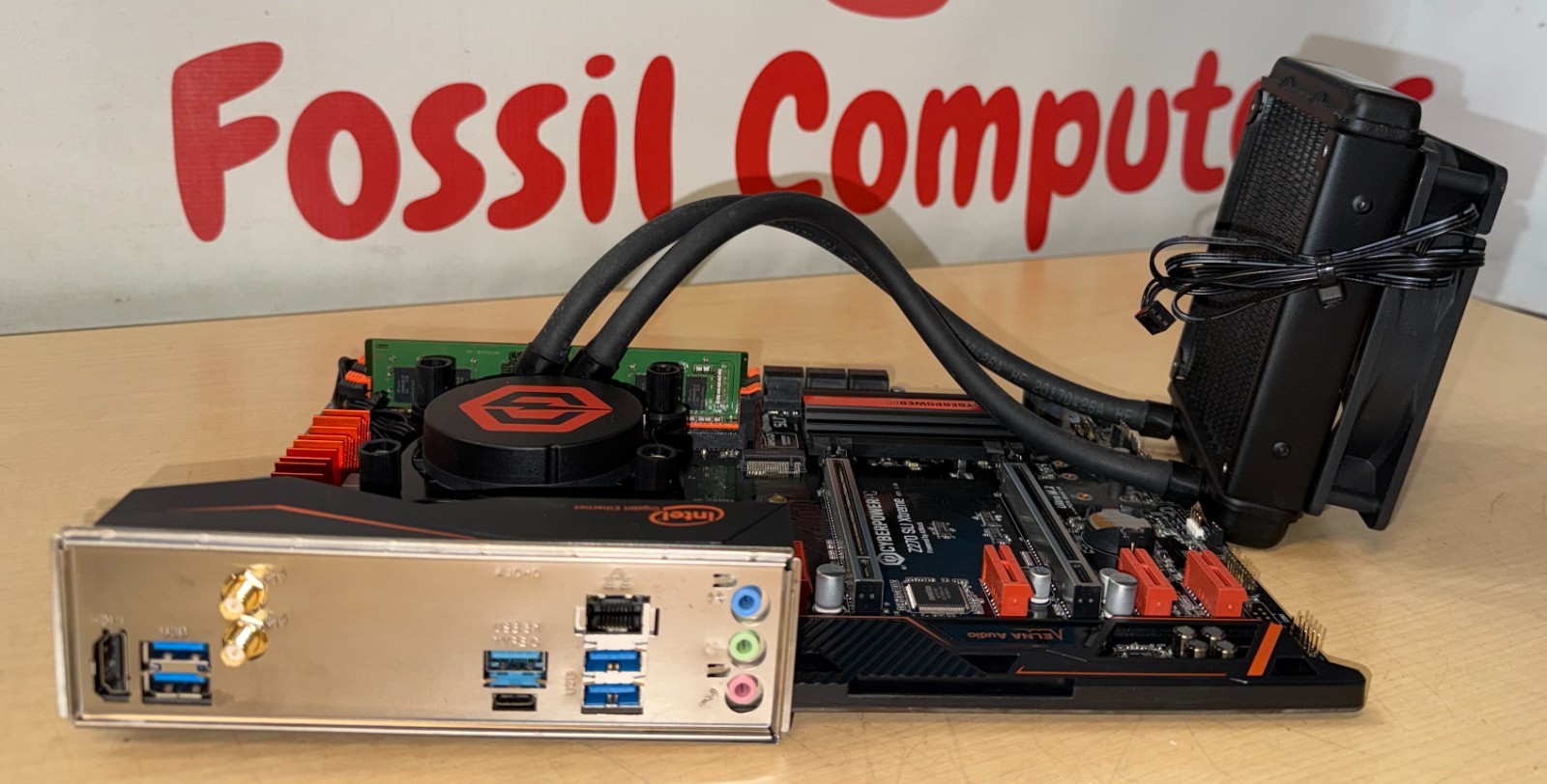 ASRock CyberpowerPC Z270 SLI Xtreme ATX Intel i7-7700K CPU @ 4.20 4Gb DDR4 RAM