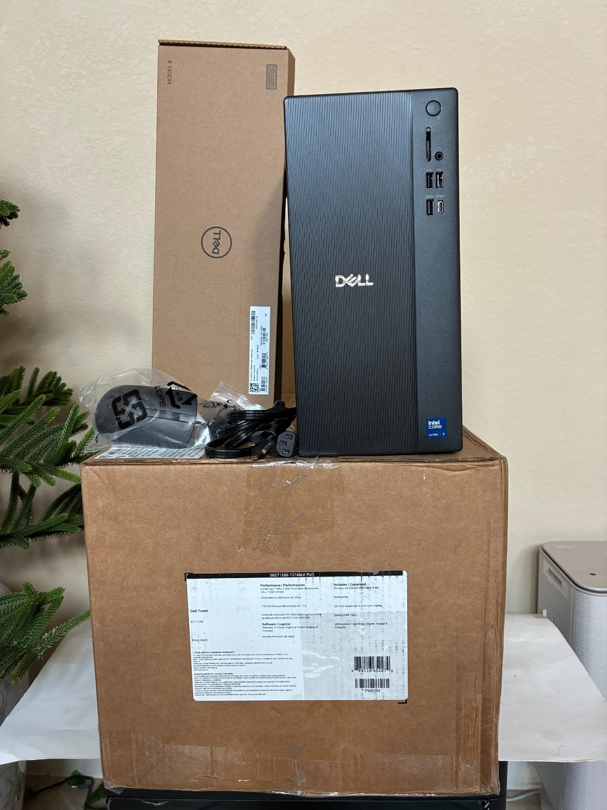 Dell Tower Desktop Intel Core Ultra 7-265, RTX 5060, 32GB RAM, 1TB SSD