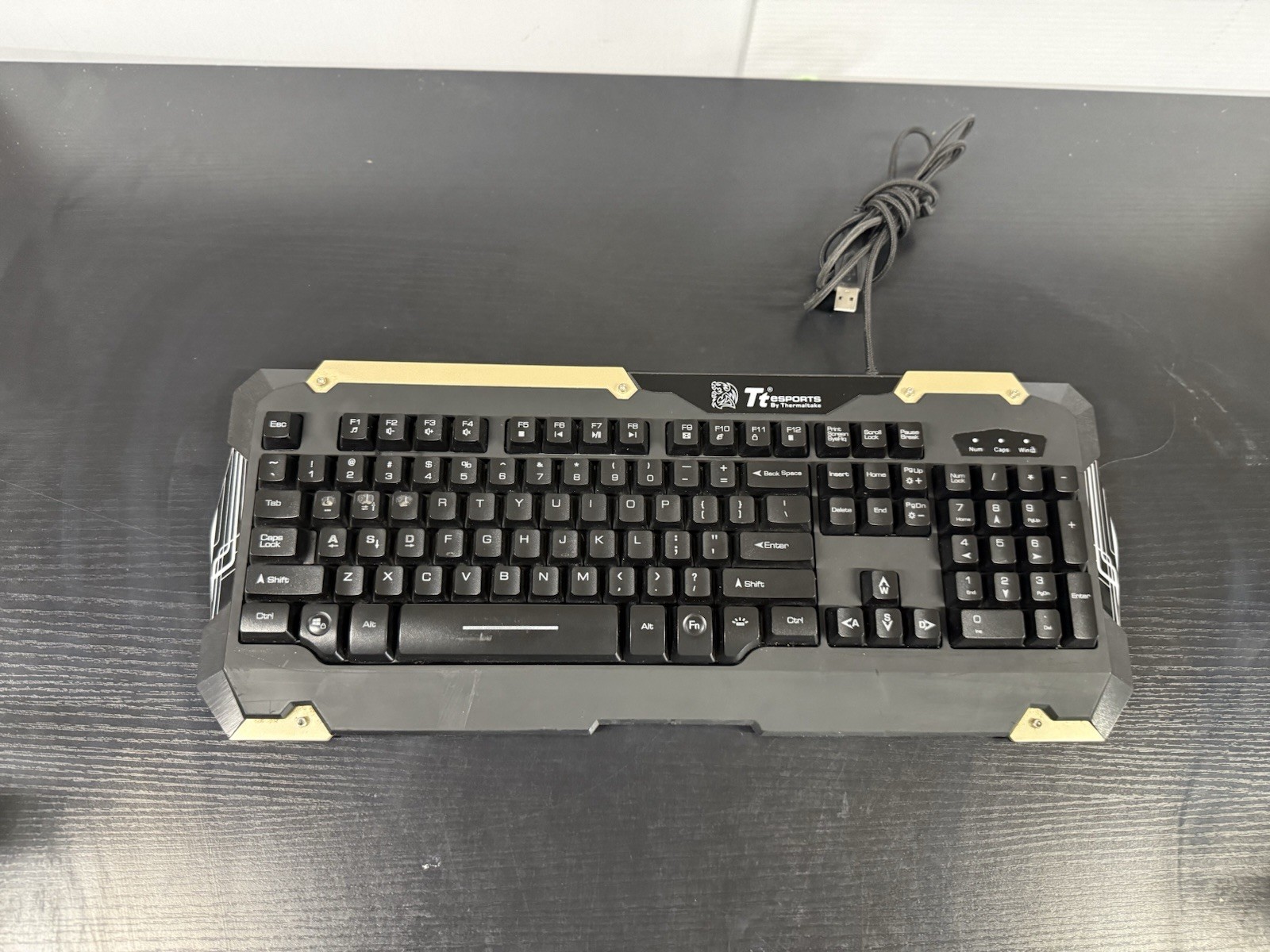 Tt esports Bundle By Thermaltake - Keyboard (KB-CMC-PLBL) And Mouse