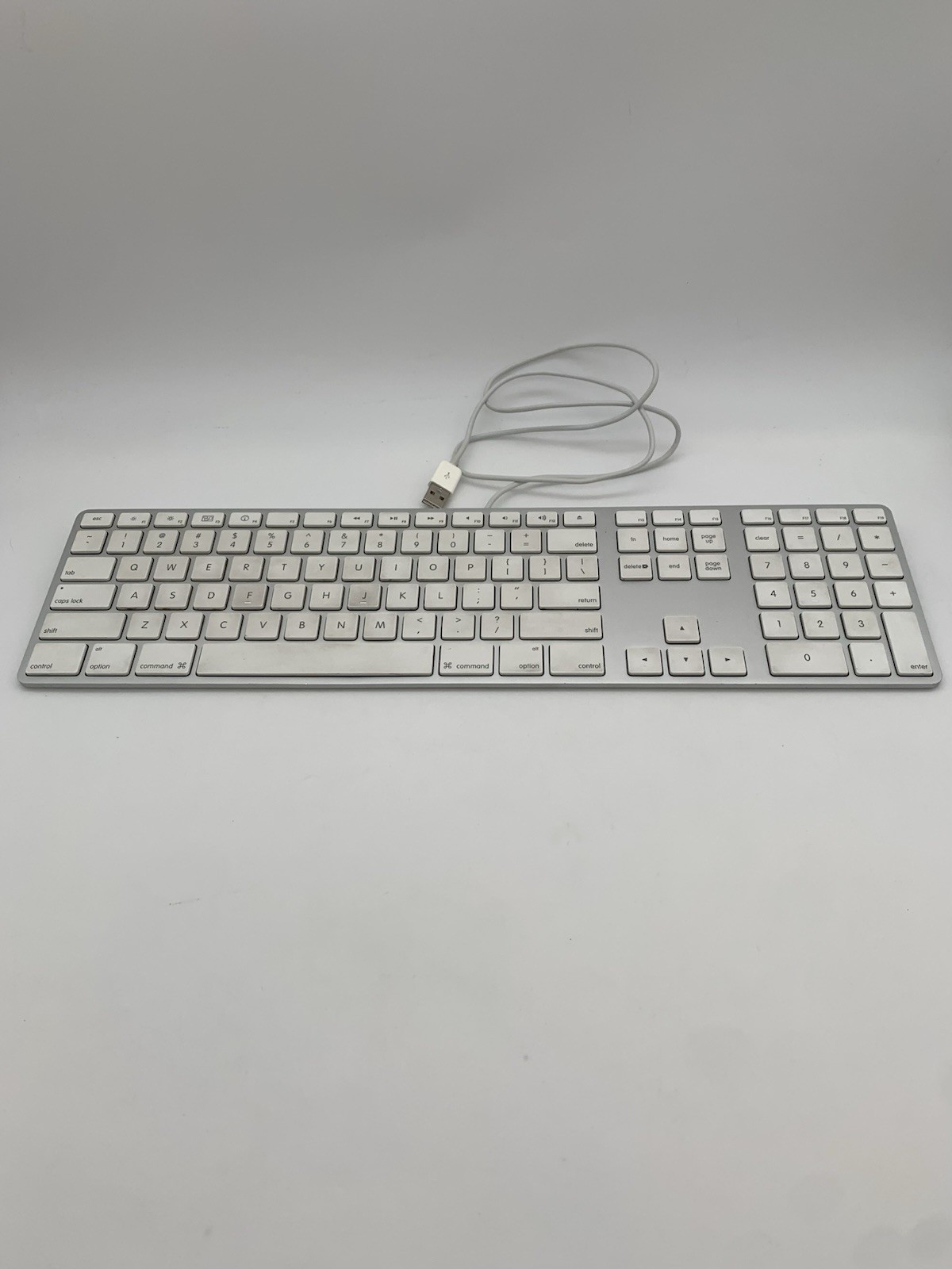 Genuine Apple USB Wired Keyboard Numeric Keypad  Arabic A1243 - TESTED WORKING