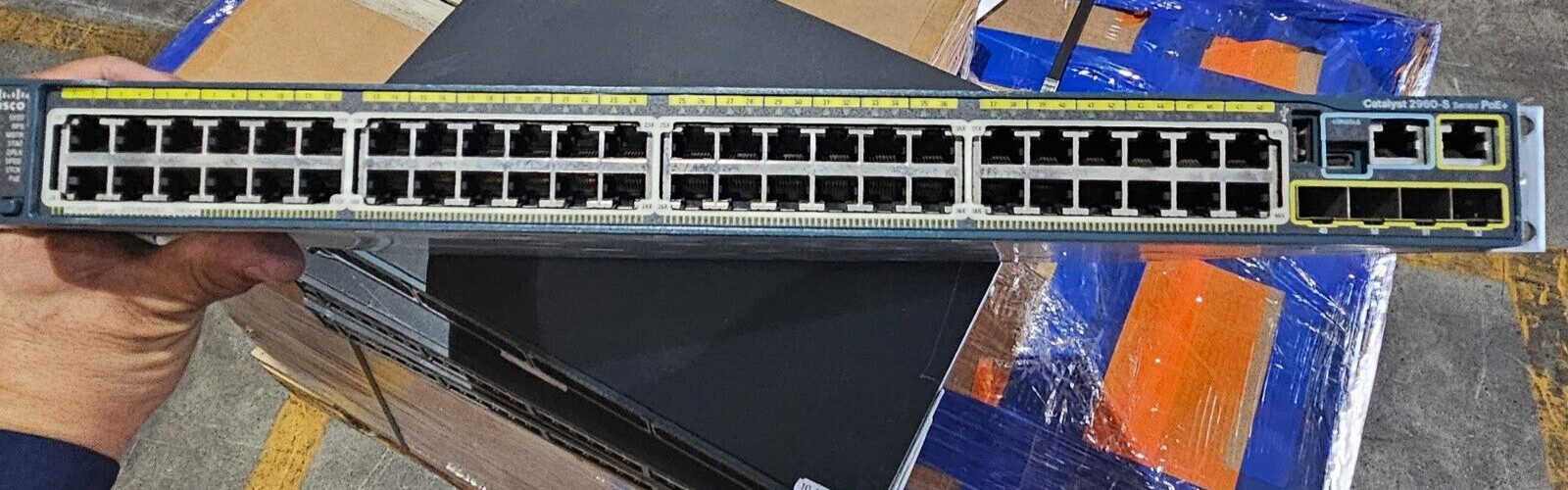 Cisco  Catalyst 2960 (WS-C2960S-48FPS-L) 48-Ports Rack-Mountable Switch Managed