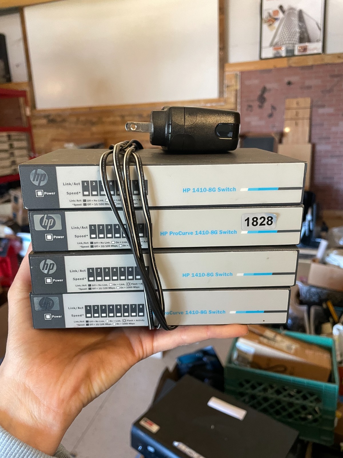 Lot 4 - HP procurve 1410-8g switch J9559A (one power cord included)