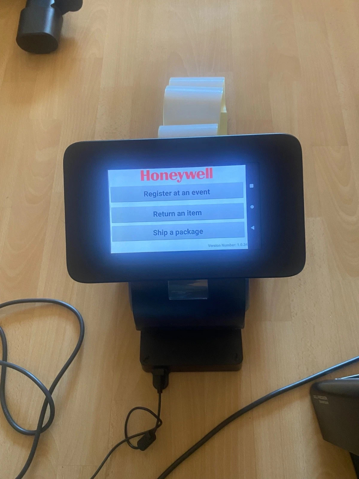 Honeywell PC43K DT Printer 300dpi & Tablet Honeywell ScanPal EDA71 All-in-1