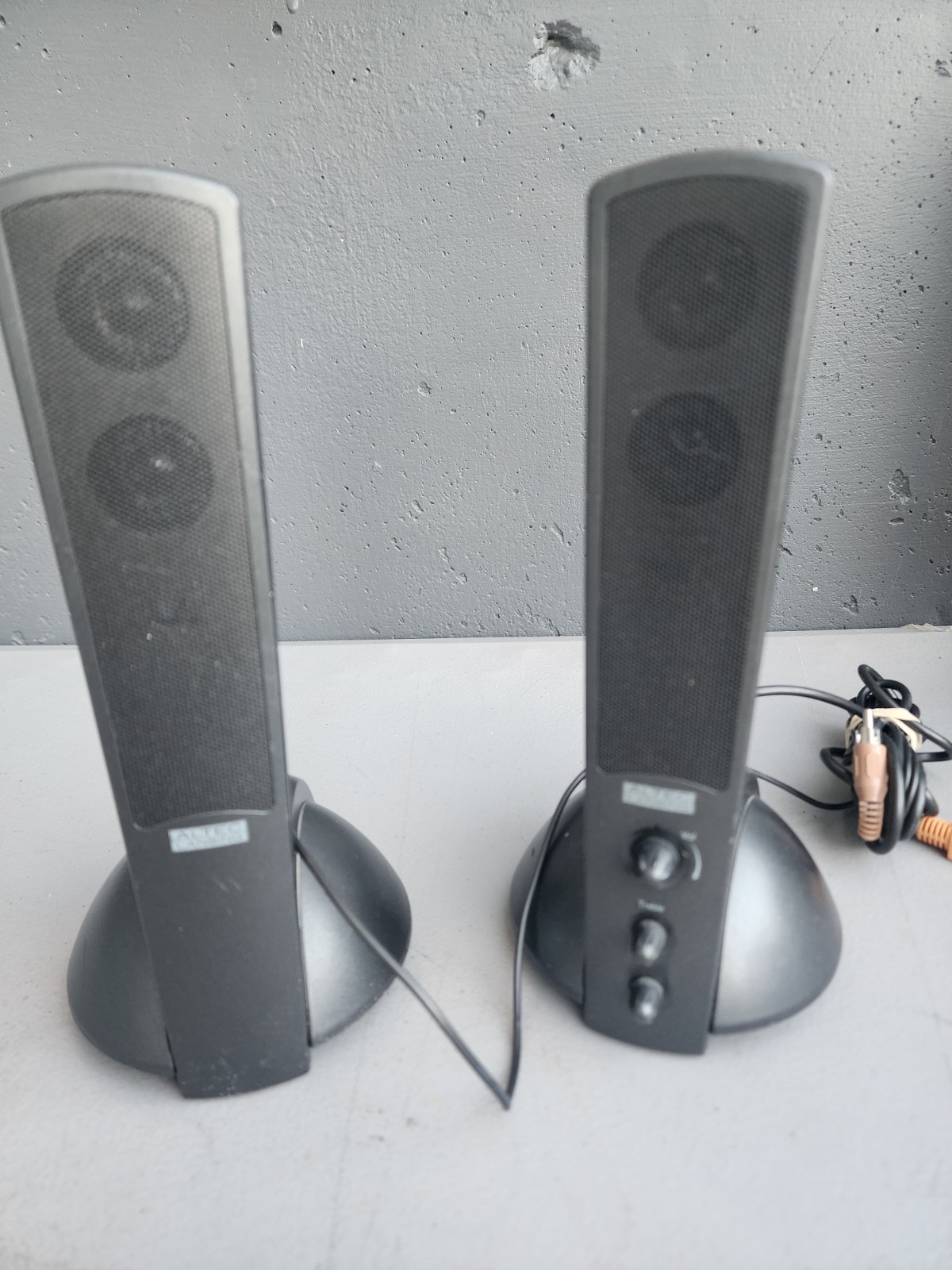 Altec Lansing ATP3 Multimedia Computer Speakers Set Left, Right