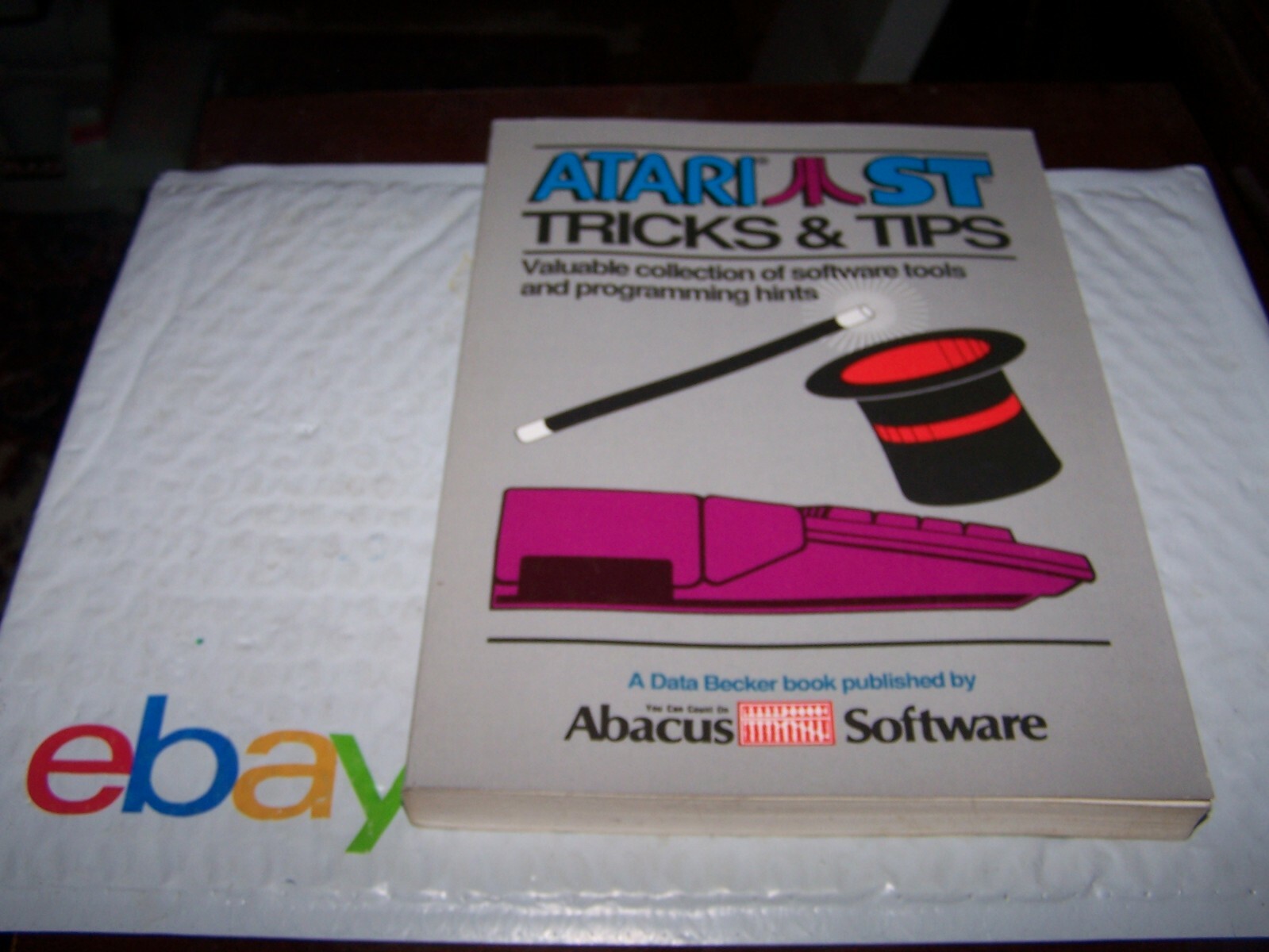 Atari ST Tricks & Tips - 250 Pages - First Edition - March 1986