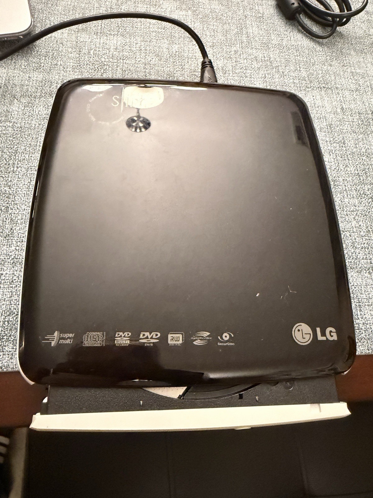 LG GP08LU10 8X Slim Portable External Super Multi DVD Rewriter Used Tested