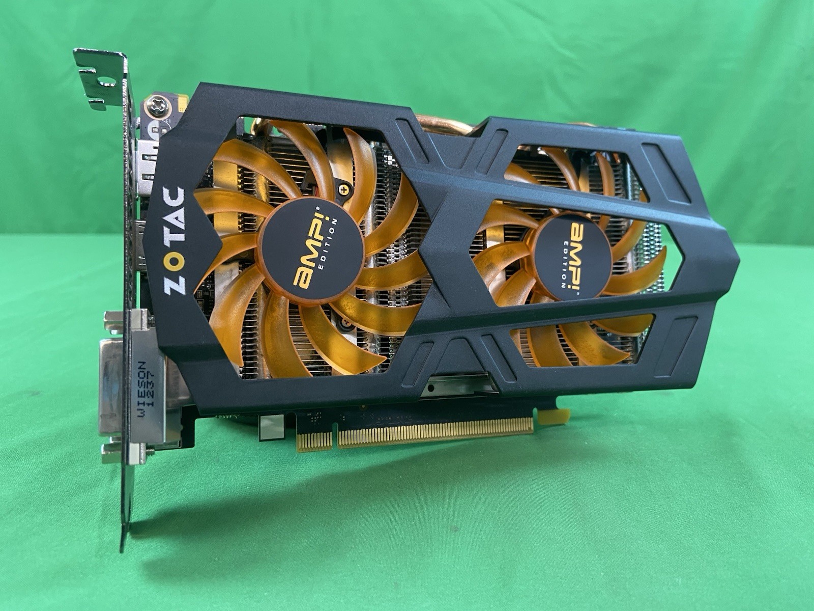 ZOTAC Nvidia GeForce GTX 660 TI AMP EDITION 2048 Mb 192 Bit DDR5 2 GB ZT-60804