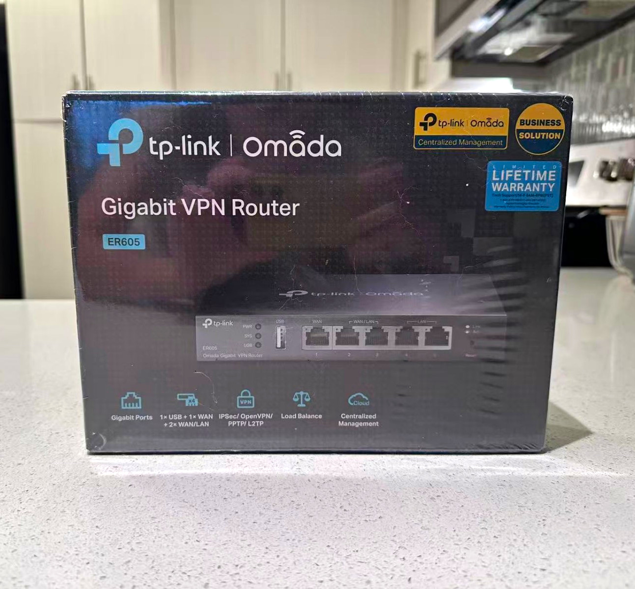 TP-LINK Omada ER605v2 Gigabit VPN Router VLAN Load Balancing, Black