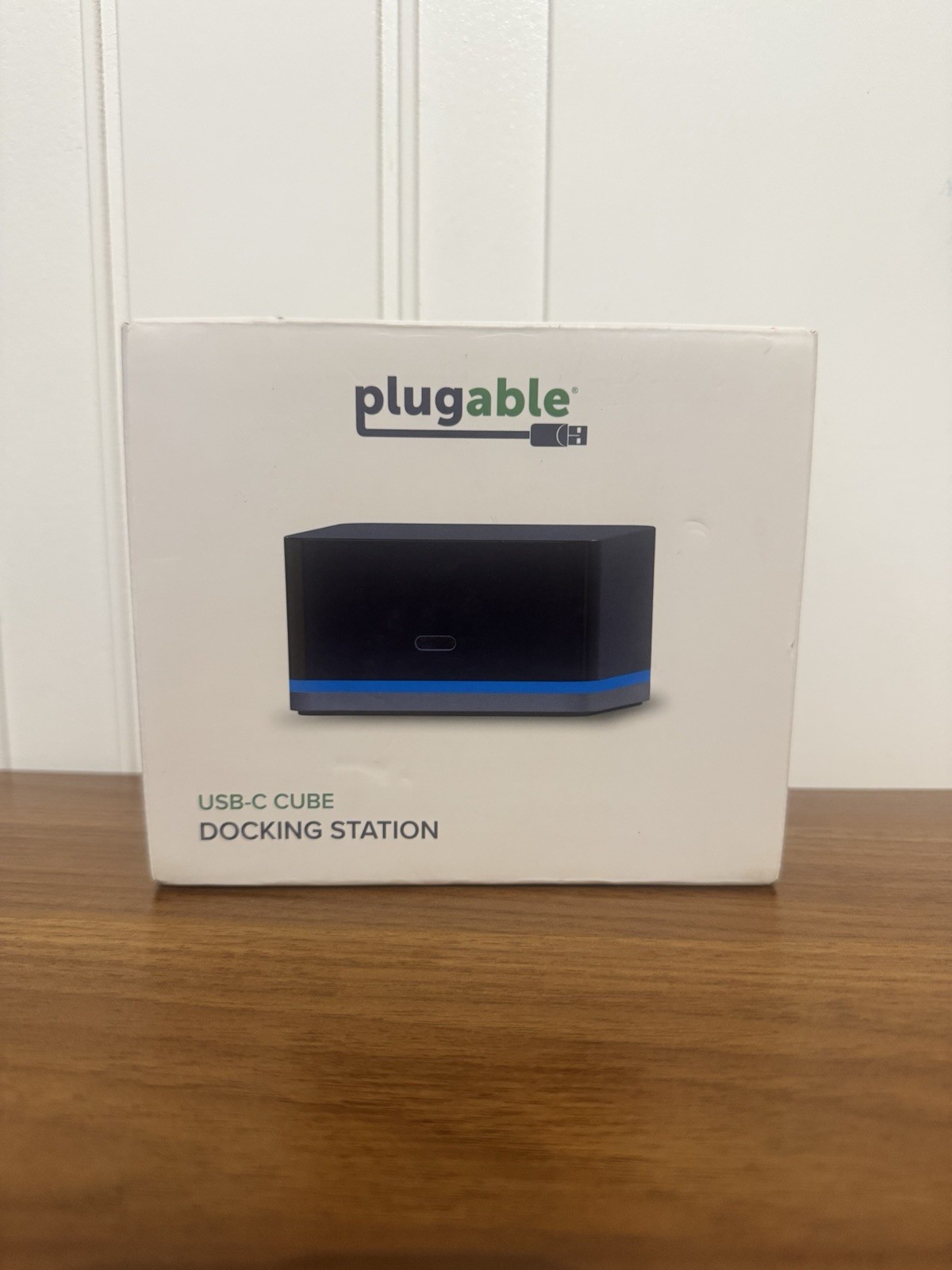 PLUGABLE USB-C CUBE DOCKING STATION In Box