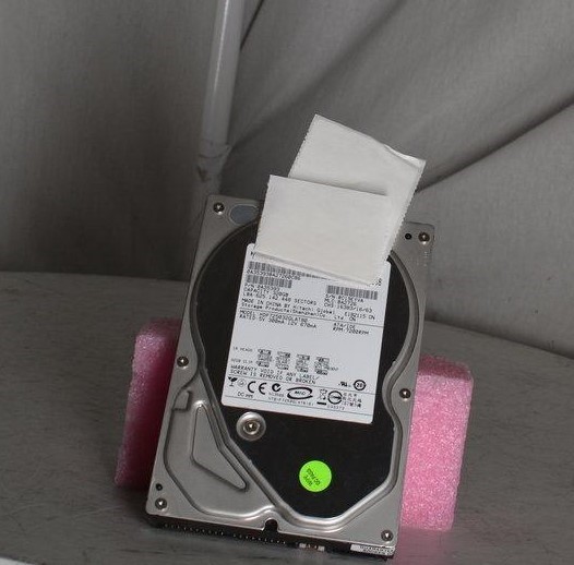 Hitachi HDP725032GLAT80 0A35393 3.5" Hard Drive 320GB IDE