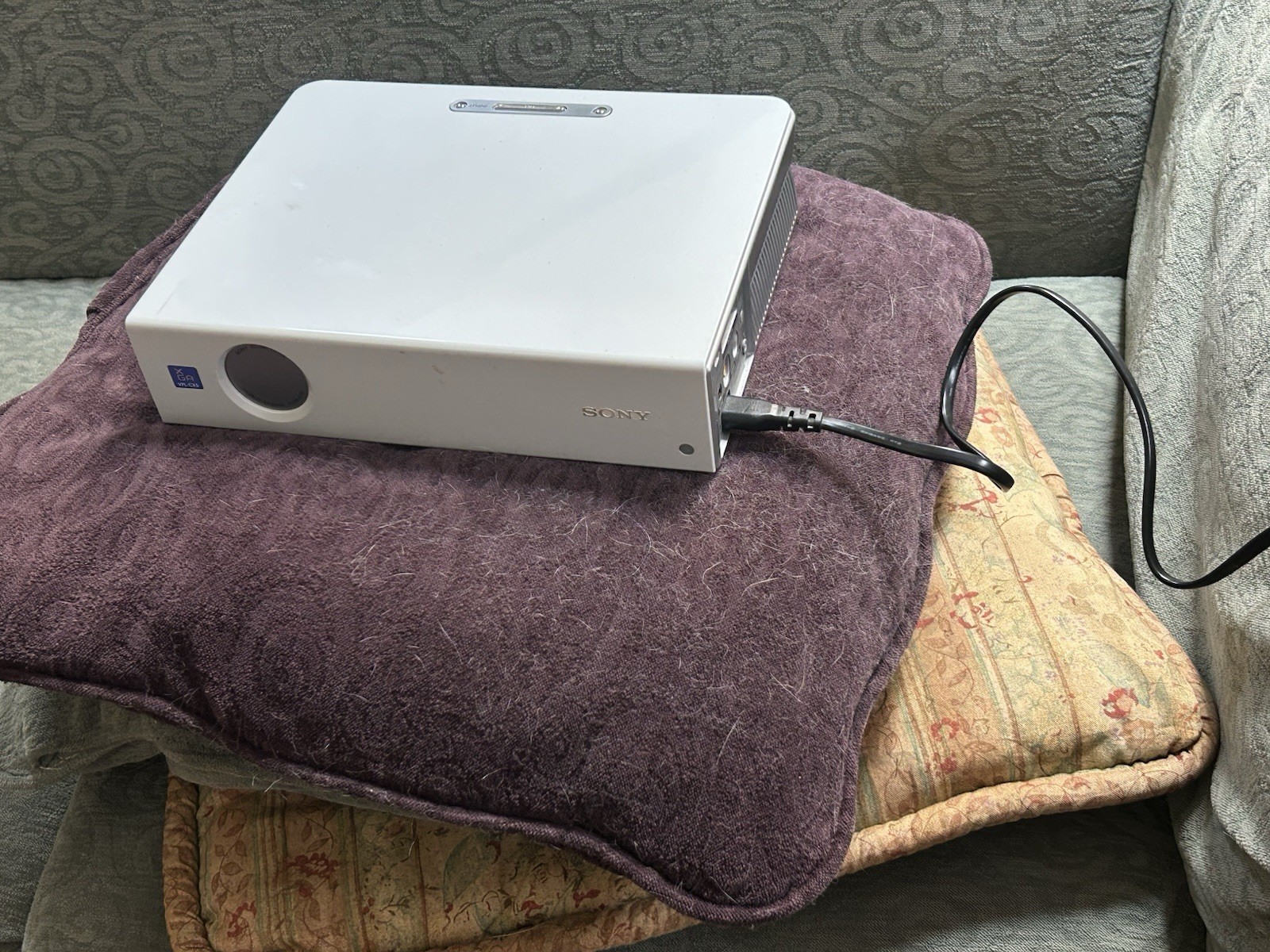 SONY VPL-CX5 Data Projector,2nd NEW Lamp,Remote,Cables,Carrying Case see PIX