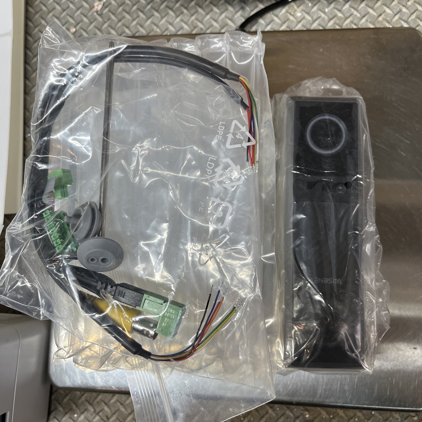 Hanwha Techwin WiseNet T TID-600R Videogegensprechanlage ~D~