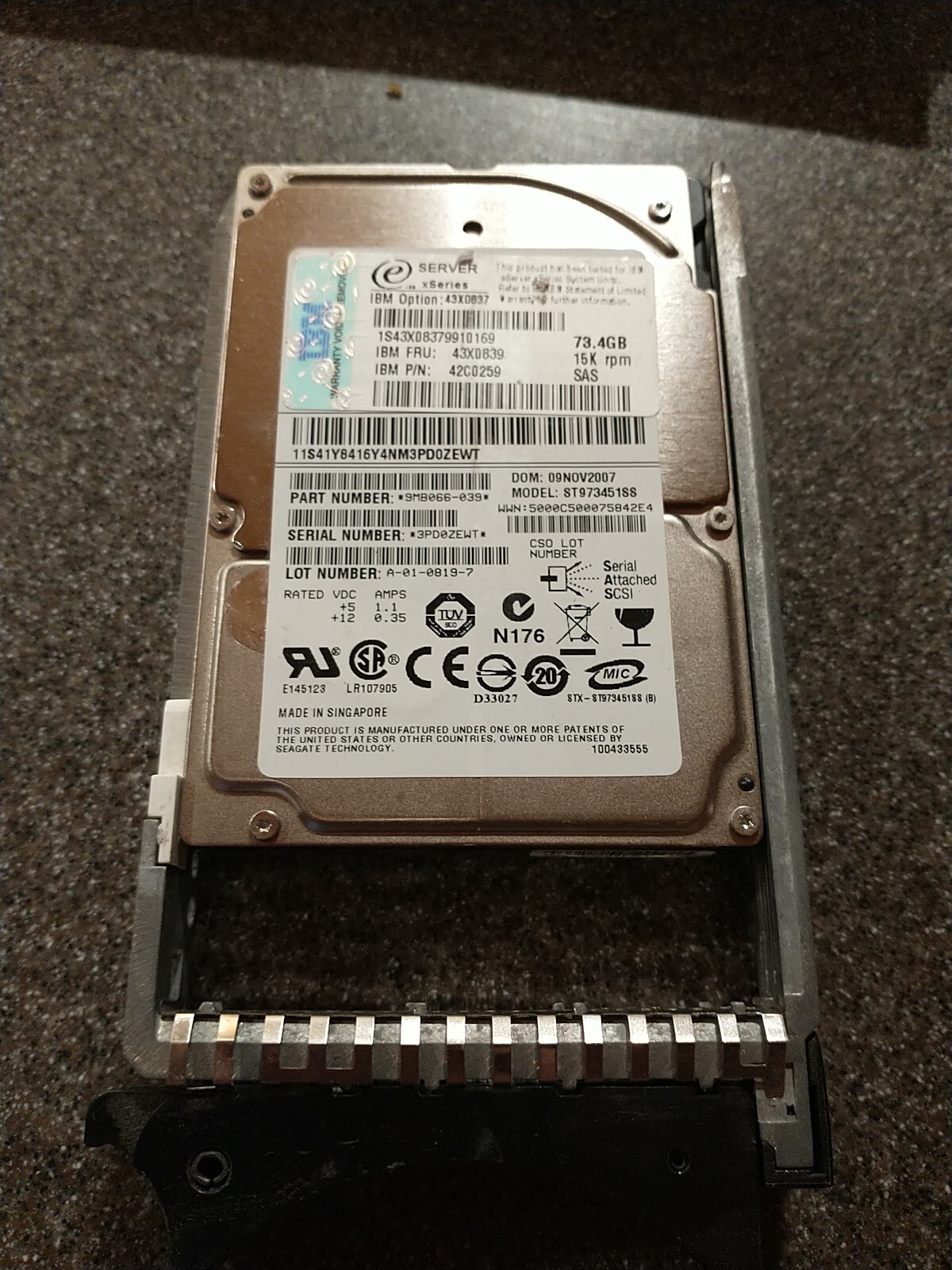 IBM 73GB Internal 15000RPM 2.5" (43X0837) HDD