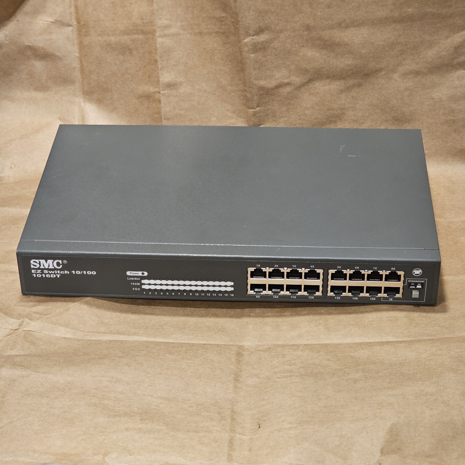 SMC Networks EZ1016DT EZ Switch 16-Port 10/100 Ethernet Network Hub 