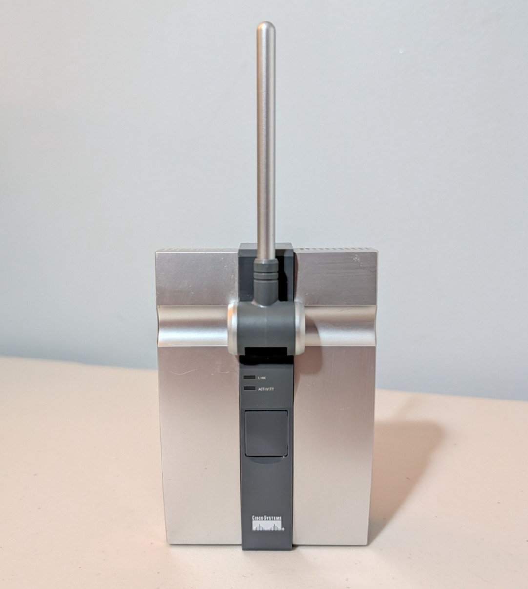 Linksys (Cisco) WRE54G v3 Wireless-G /B Range Extender 2.4GHz 802.11g / 802.11b