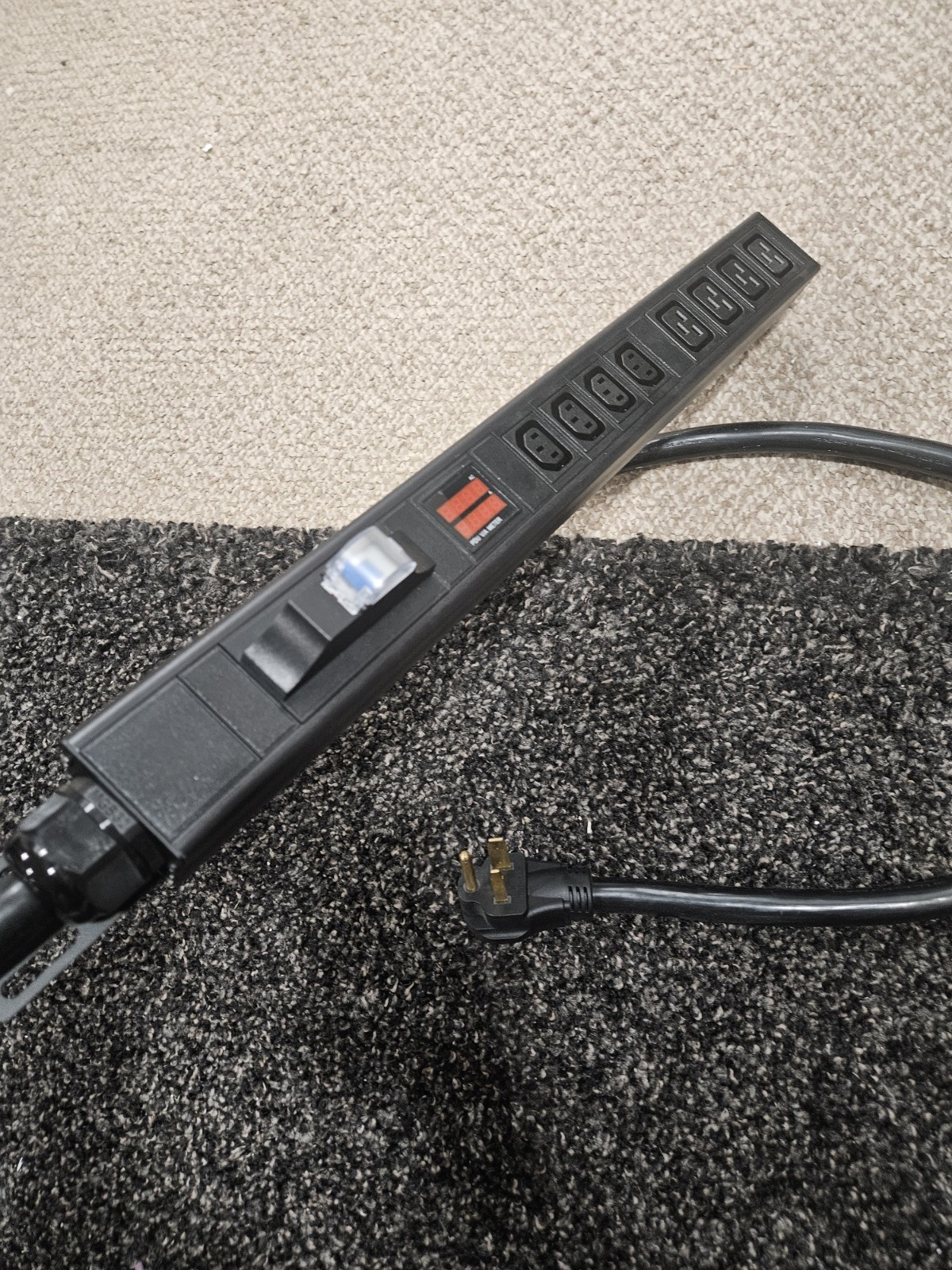 30 Amp PDU