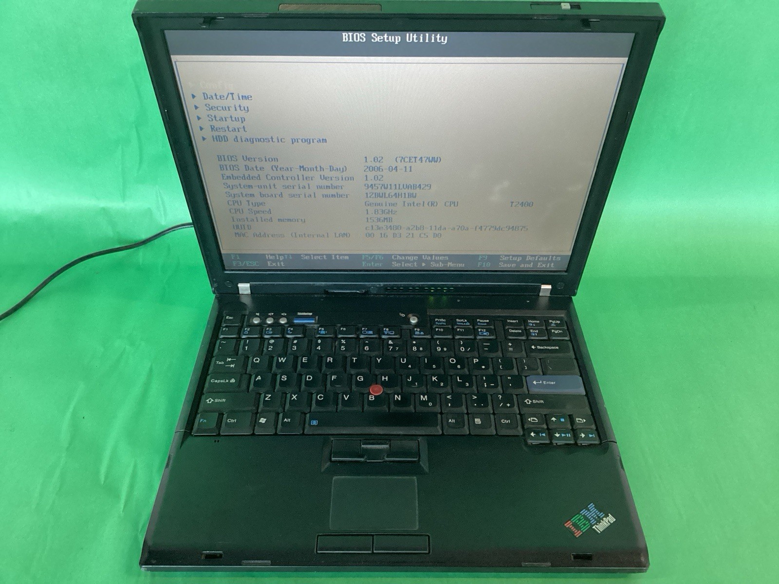 IBM Lenovo ThinkPad R60 ? Type 9457 Laptop NO HDD - POWERS ON - UNTESTED