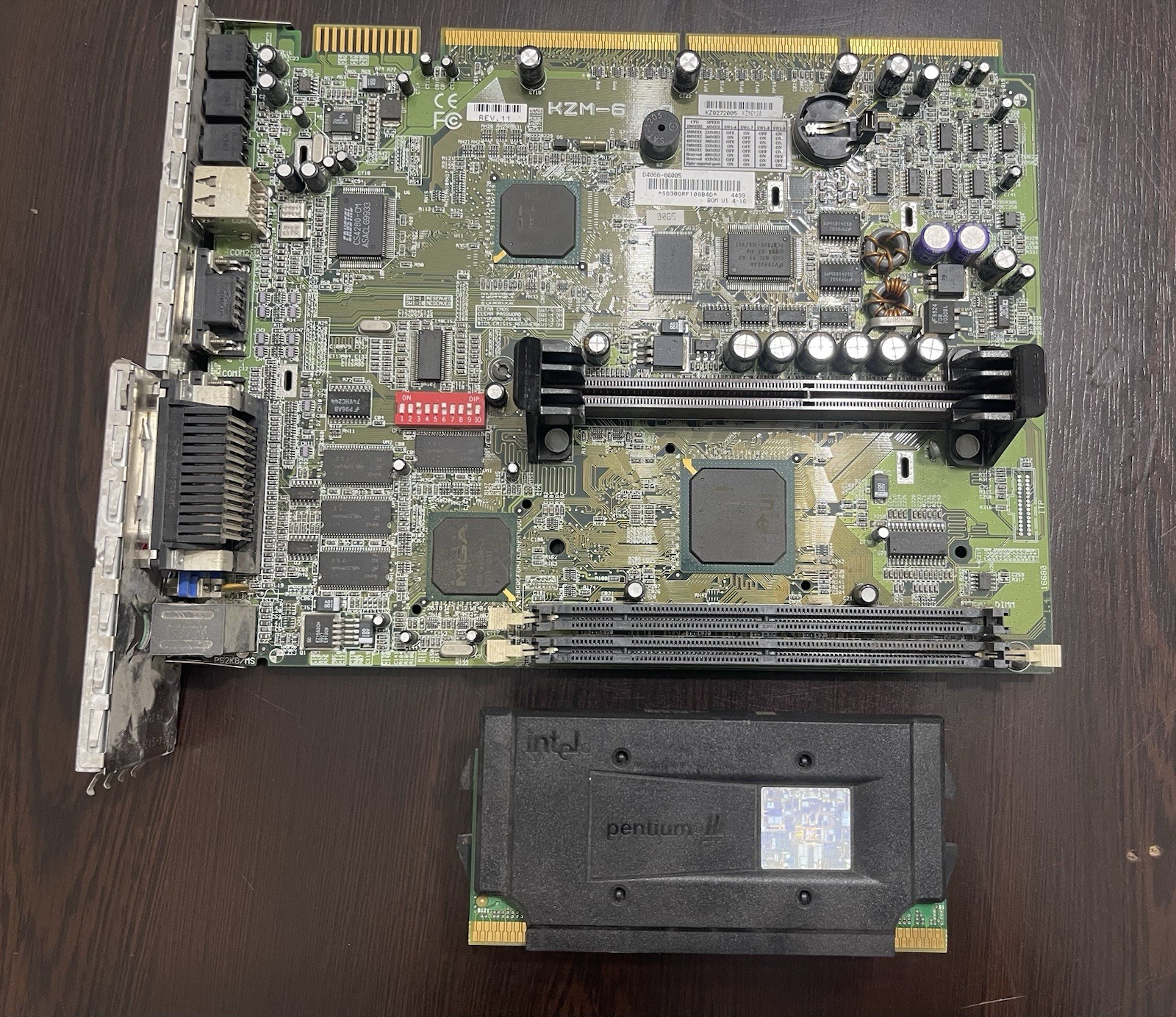 HP KZM-6120 Motherboard And Graphic Card