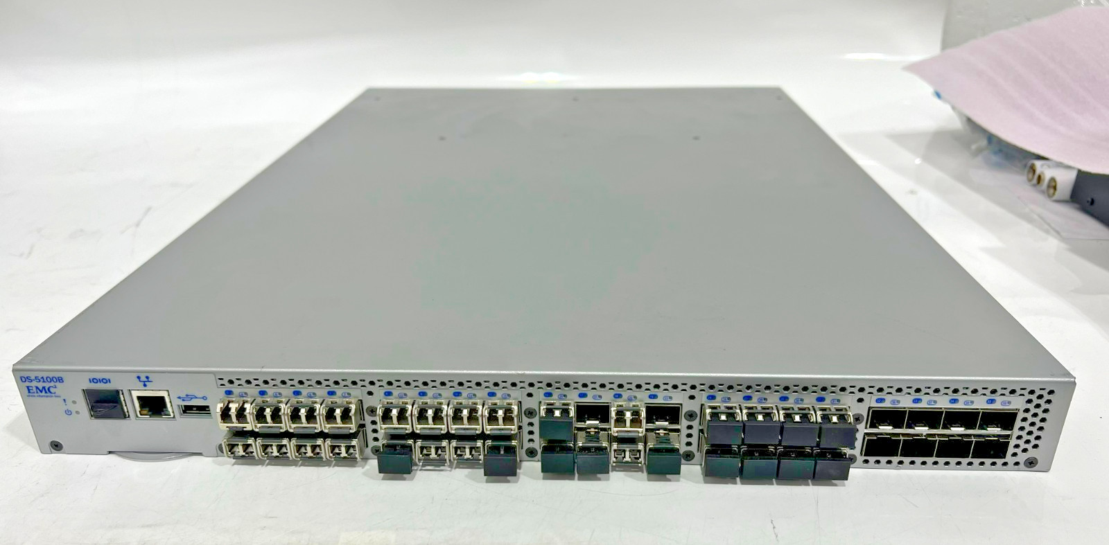 Brocade EMC2 DS-5100B 40-Port Fibre Channel Switch-EM-5120-0008/100-652-066
