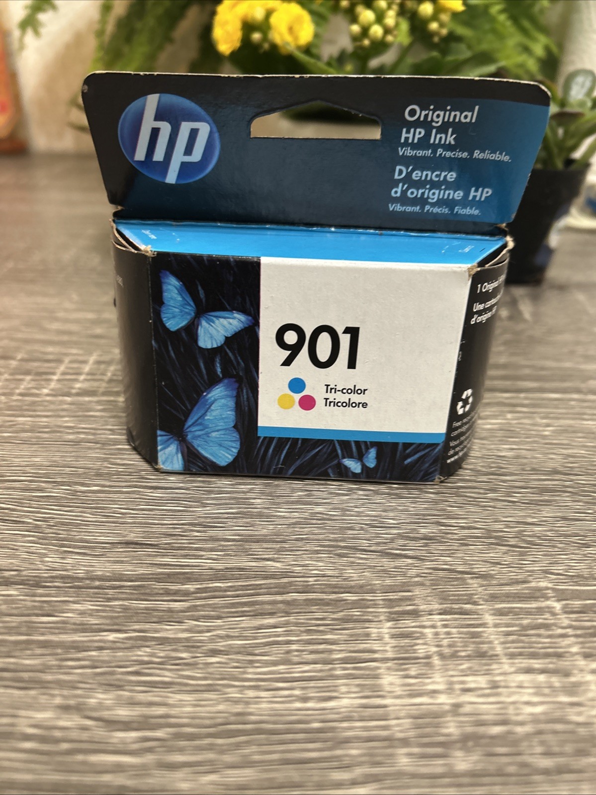 HP 901 CC656AN140 Tri-Color Ink Cartridge Genuine Expired 08/2015