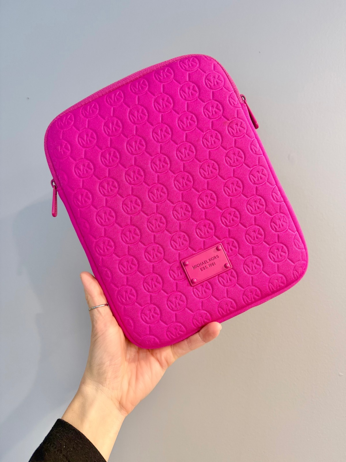 Michael Kors Ipad Case Padded Neoprene Hot Pink