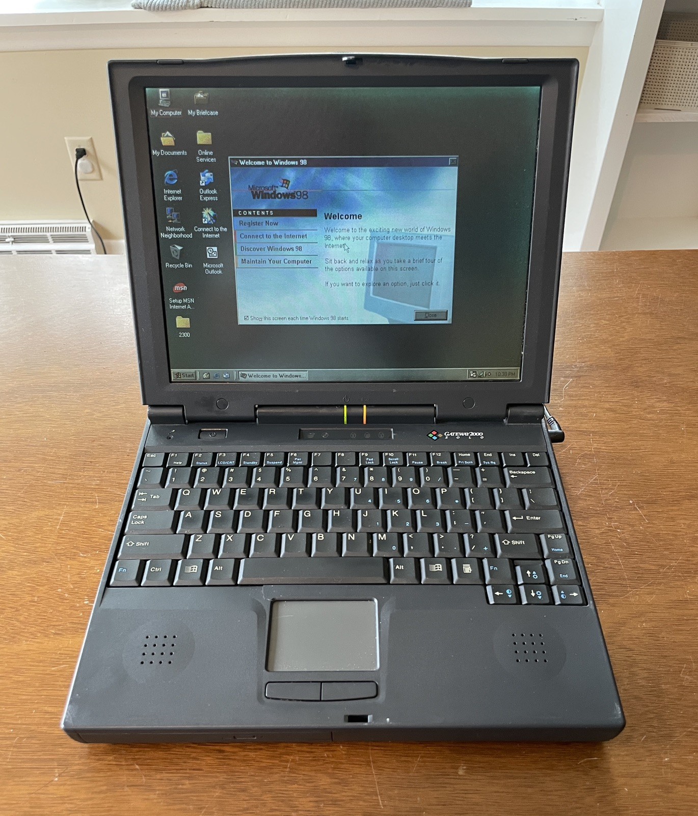 Gateway 2000 Solo 2300 Partially Working (parts/repair)