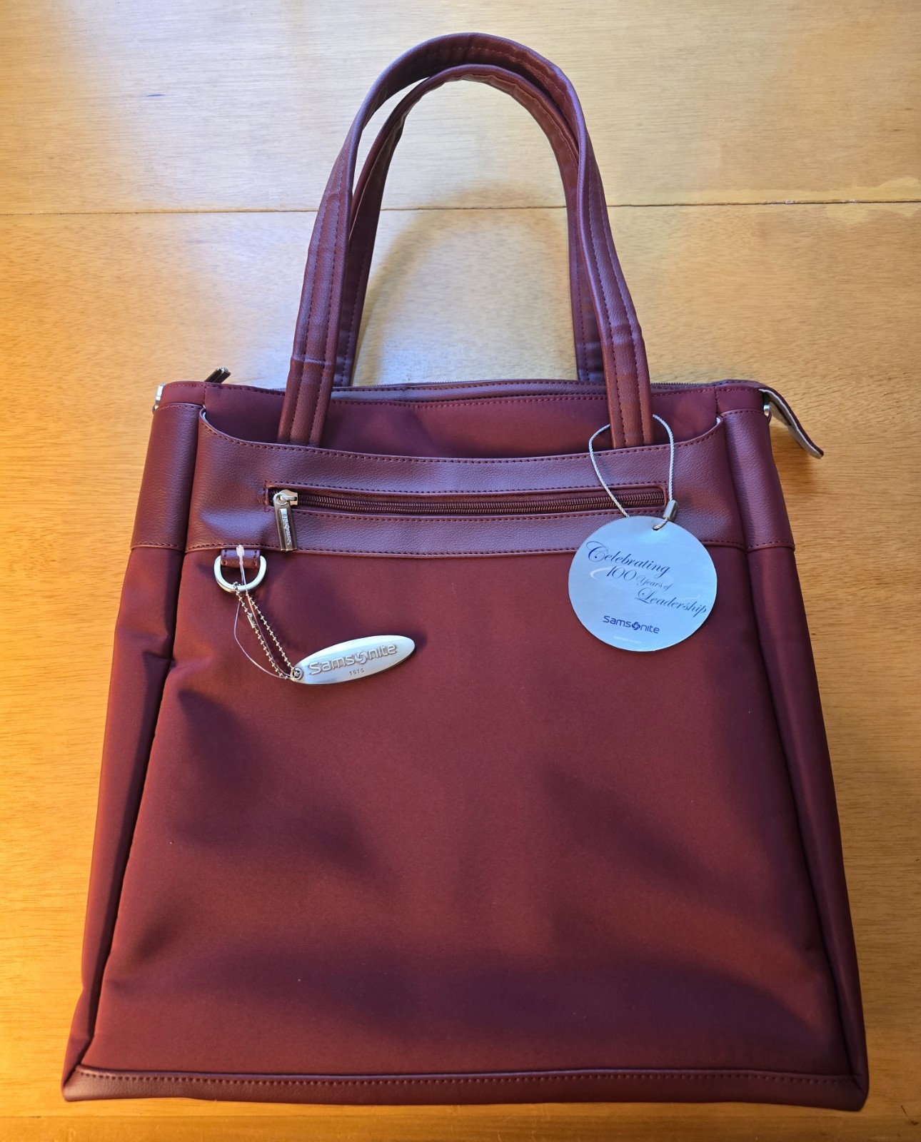 Samsonite Camelot Vertical Laptop Tote Bag Ruby Red Microfiber 16" Open Box