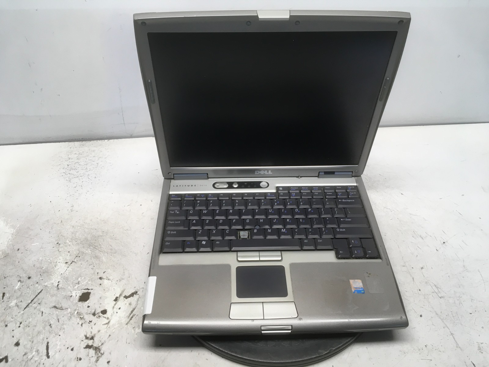 Dell Latitude D610 Intel Pentium M 06D8 800MHz 512 MB NO HDD No Batt