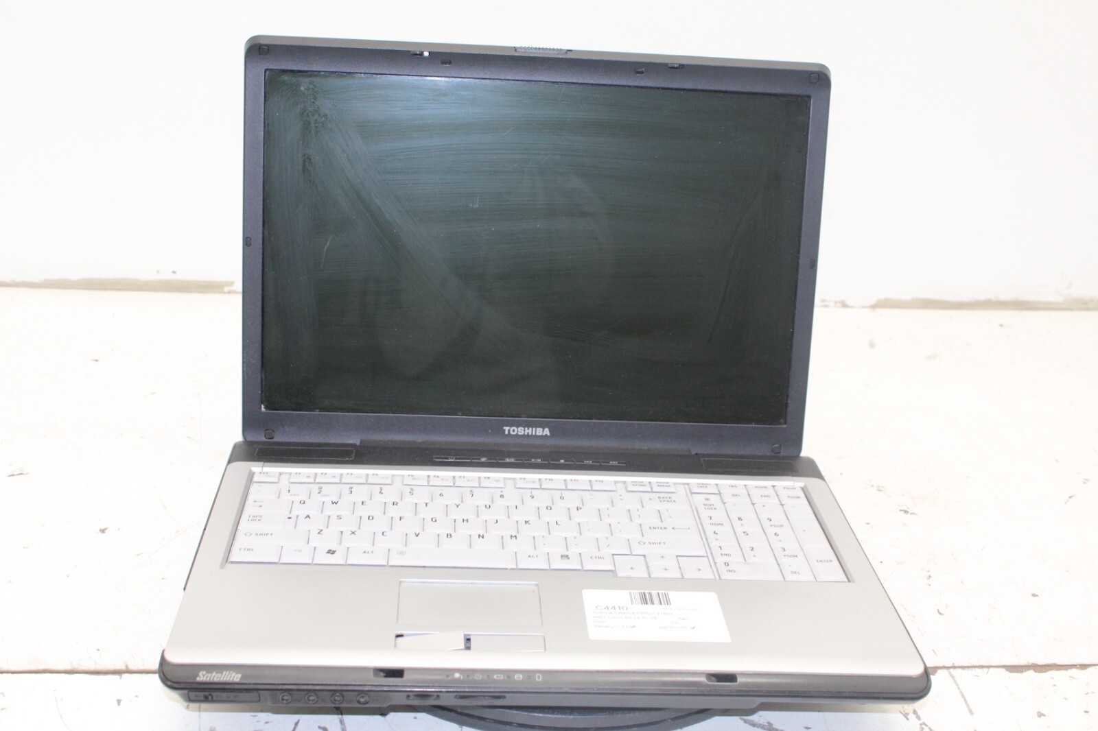 Toshiba Satellite P205D-S7802 Laptop AMD Turion 64 x2 4GB Ram No HDD