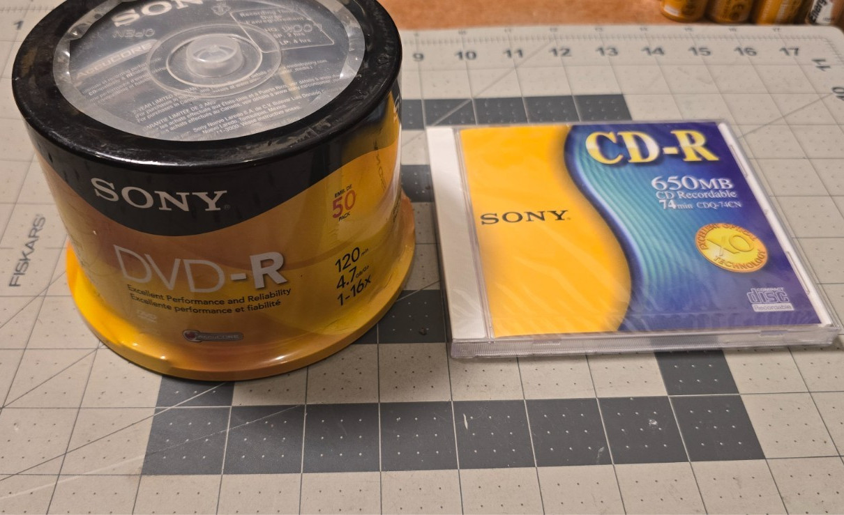 SONY DVD-R 50 Pack 4.7 GB 120 Min Blank Media Disc Unopened SEALED + CD-R