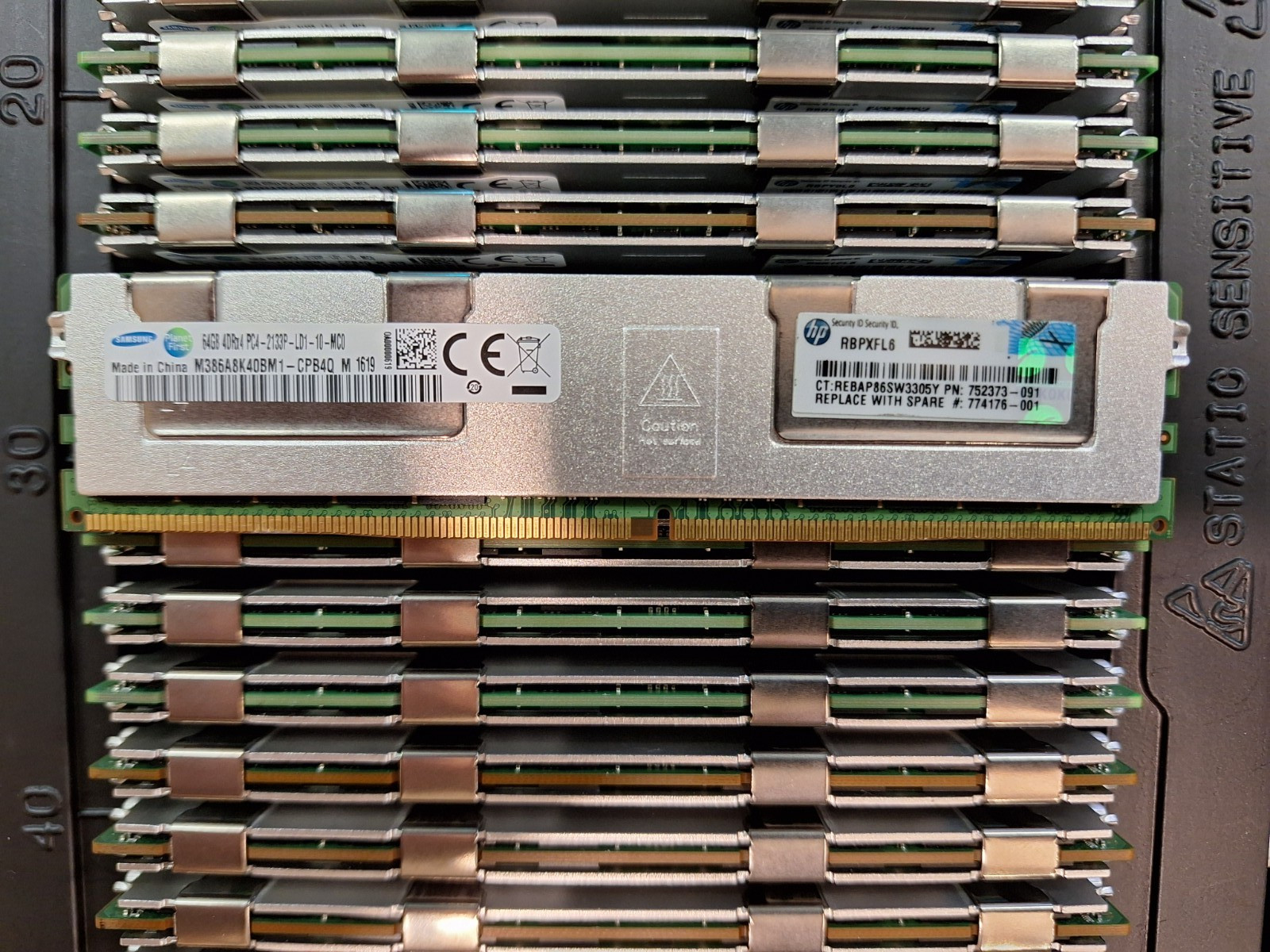 726724-B21 774176-001 752373-091 64GB 4Rx4 PC4-2133P HPE Genuine Smart Memory