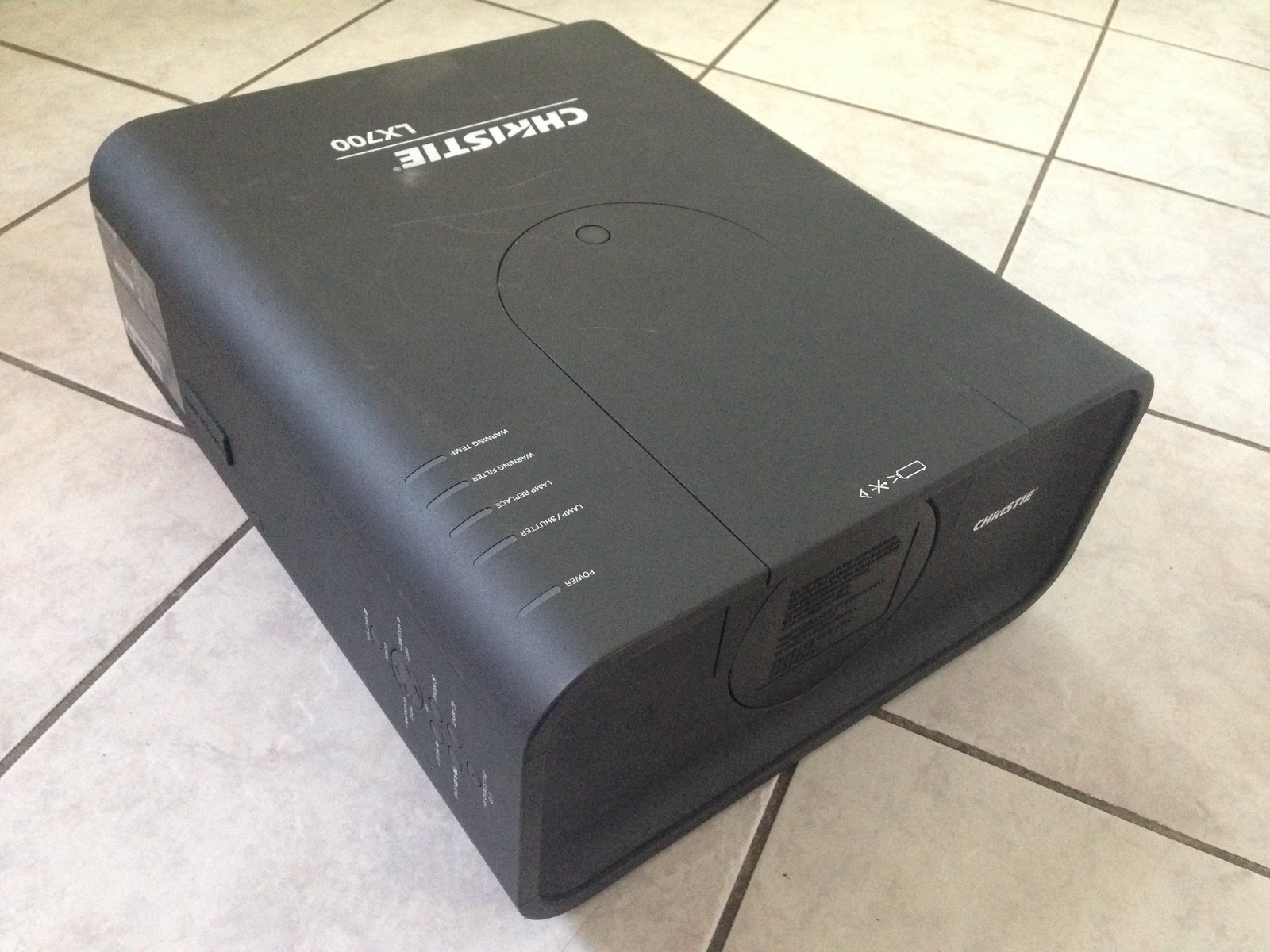 Christie LX700(Sanyo PLC-XP200L,EIKI LC-X85)Projector 7000 LUMENS, Works great