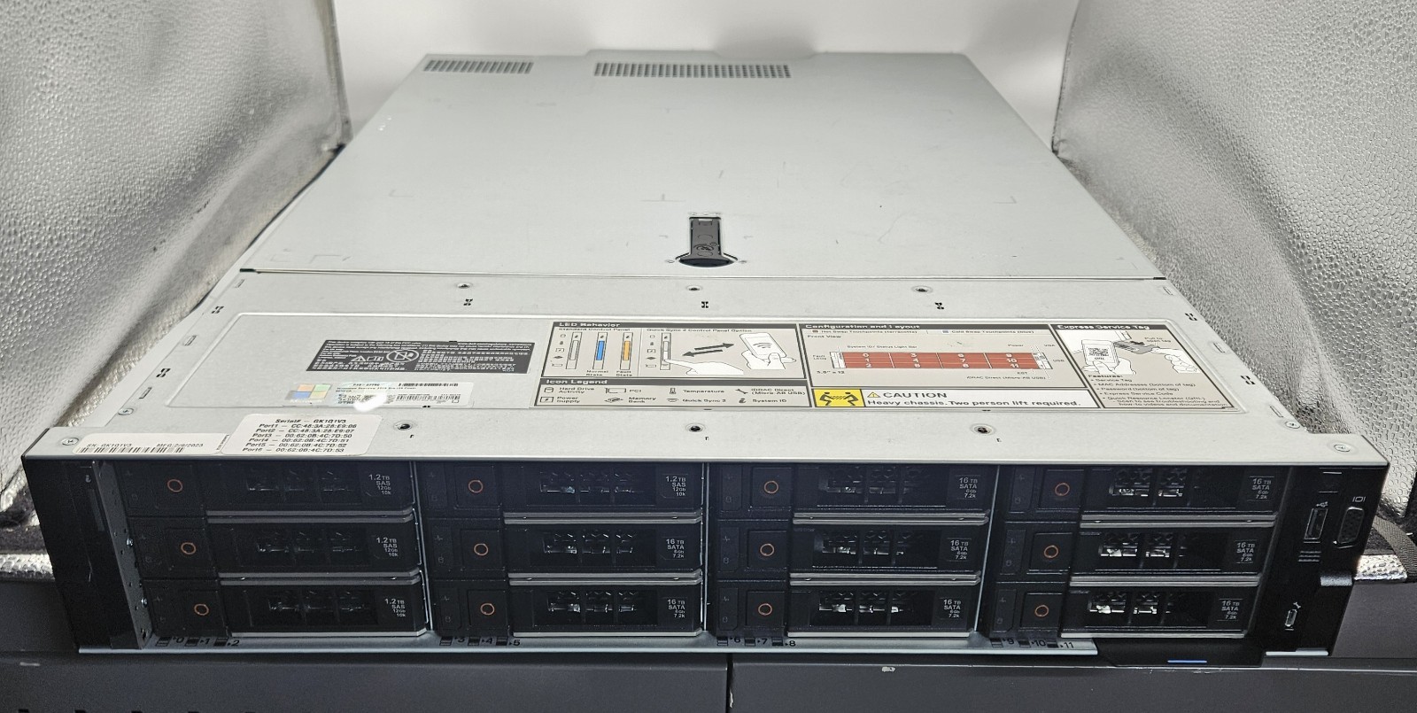 Dell PowerEdge R750xs Xeon 4309Y 16GB RAM 2x240G M.2 4x1.2TB 8x16TB HDD WinSVR19