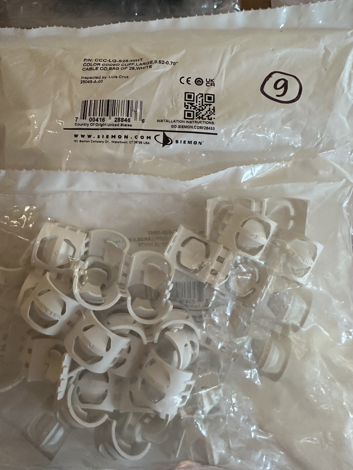 Siemon Expandable CCC-LG-S25-VLT Large, for 0.52-0.70" Bag of 25, White
