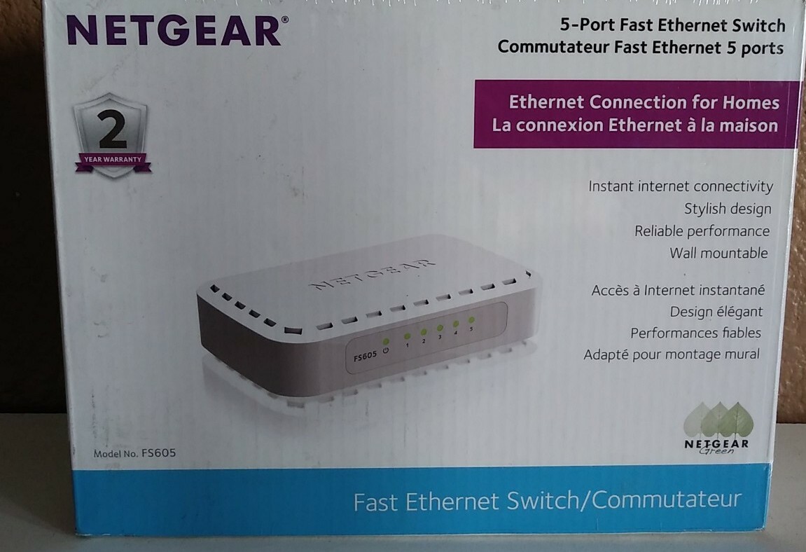 Netgear 5-Port  Fast Ethernet Switch  /Commutateur model FS605 