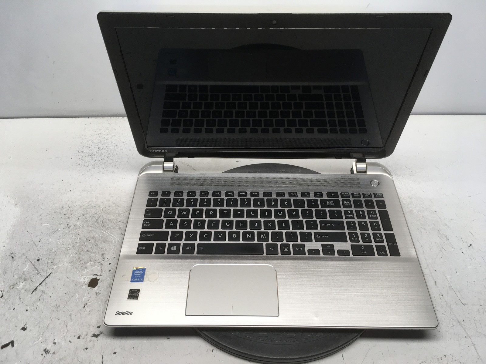 Toshiba Satellite S55-B5289 Intel i7-4710HQ 2.5GHz 4 GB NO HDD No Batt