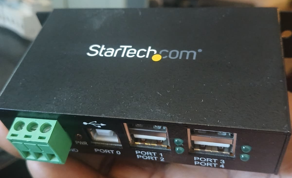 StarTech.com Industrial USB Hub 4-Port w/ External DC Power Terminals