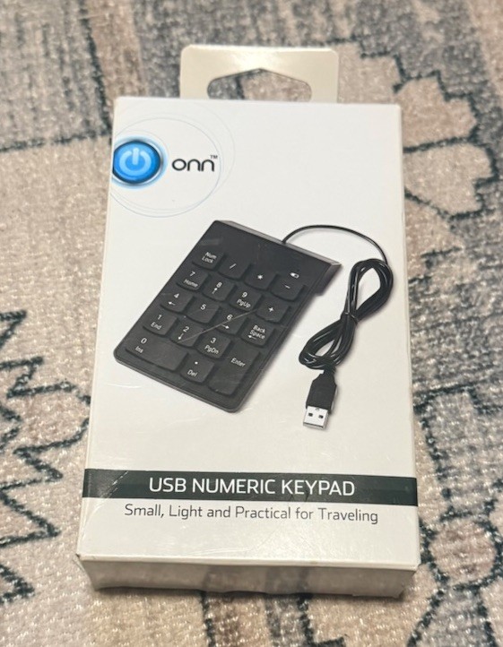 ONN USB NUMERIC KEYPAD 18 FULL-SIZE KEYS Wired PC & MAC COMPATIBLE Plug & Play