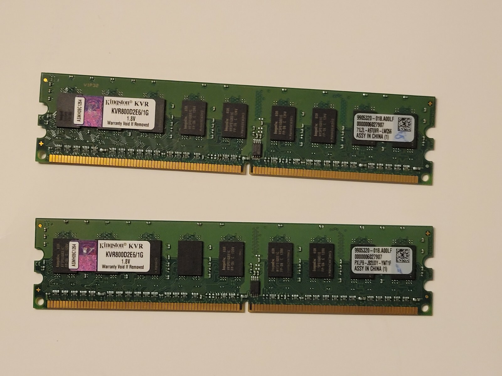 2x Kingston, KVR800D2E5/1G, DDR2 1GB ECC Memory