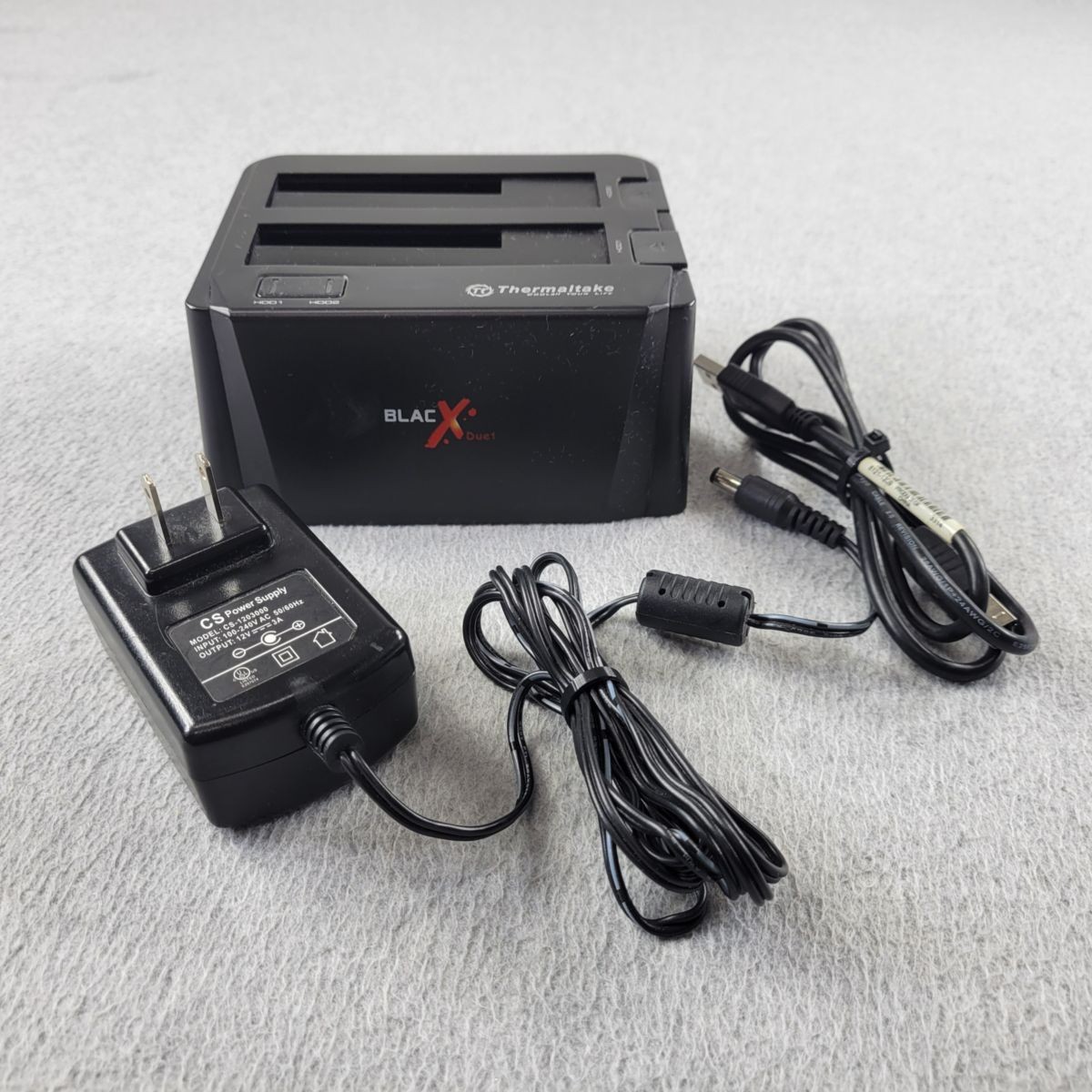 Thermaltake BlacX Duet ST0014U Dual SATA HDD SSD Docking Station USB 2.0 eSATA