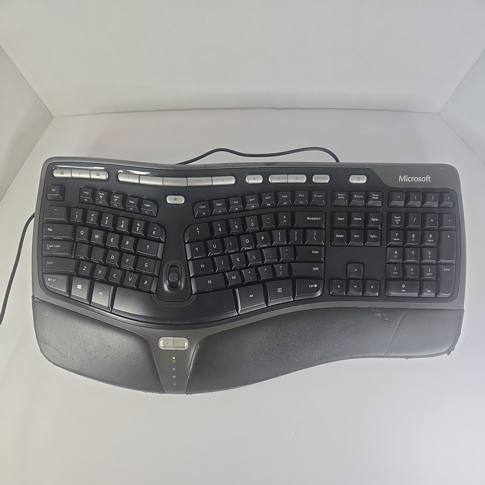 Microsoft Natural Ergonomic Keyboard 4000 v1.0 Black Model KU-0462 USB