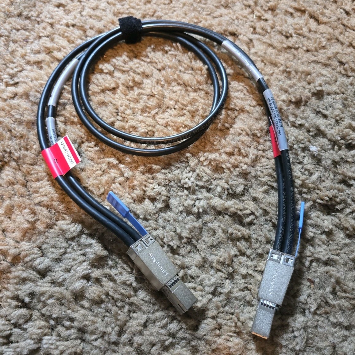 HP 691970-002 External 1M Mini-SAS To Mini-SAS Cable