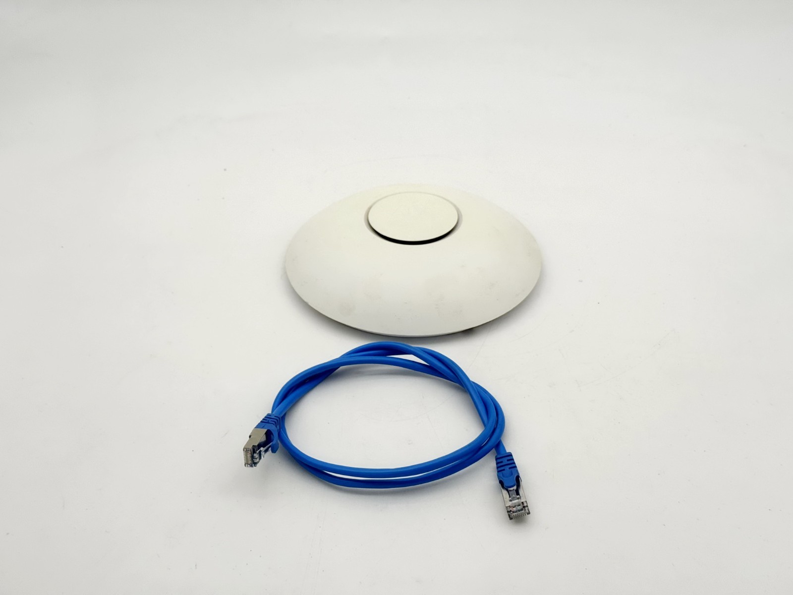 UBIQUITI UNIFI UAP-AC-LR 802.11AC LONG RANGE DUAL BAND WIRELESS ACCESS POINT